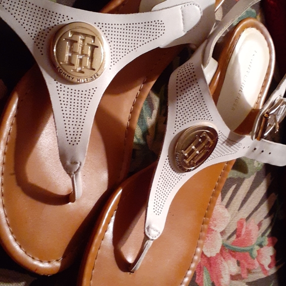 Sandals - Picture 1 of 4